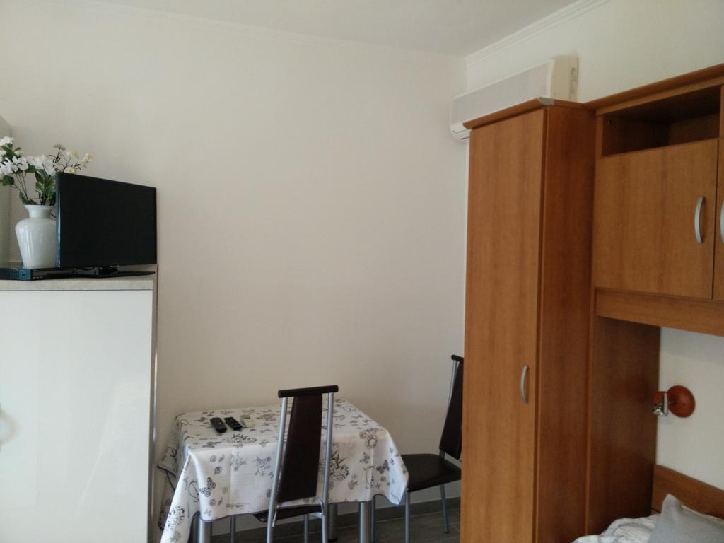 Appartamento Alida 乌马格 外观 照片